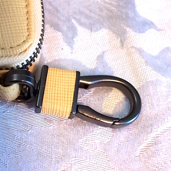 Aslabcrew Key Case - Picture 7 of 7